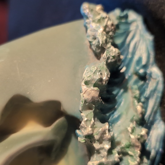 AVAILABLE -Large dolphin head figurine w/2 small dolphins within& Waves crashing - Picture 4 of 6